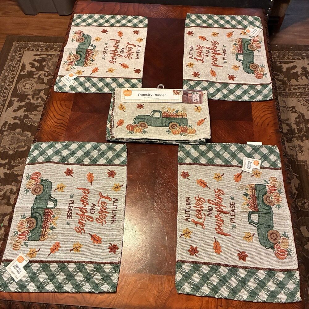 Set of 4 fall Placemats 18"x13" w/matching table runner 68"x13" New with tags.